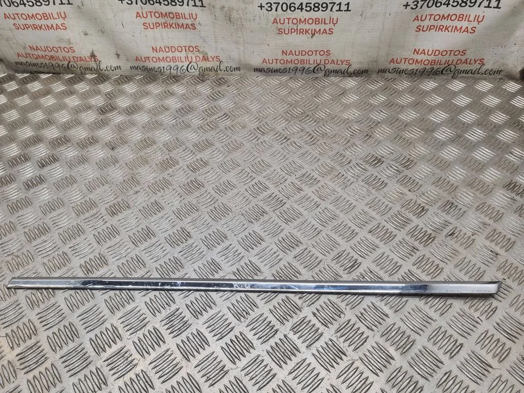 Listwa drzwi tylnych 3C0853753C