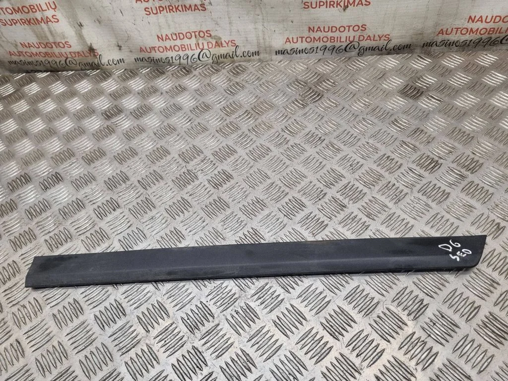 Listwa drzwi tylnych 3C0854949