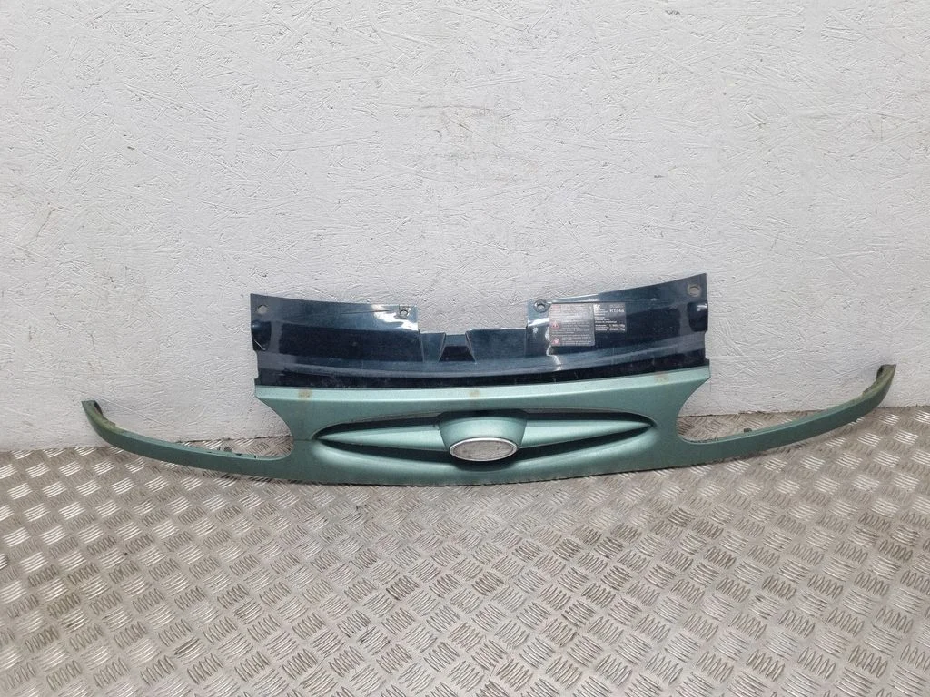 Front grill 7M0010087S