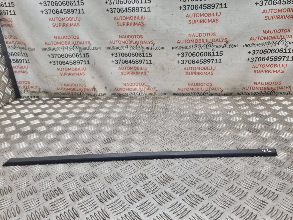 Listwa drzwi tylnych 3C0853753