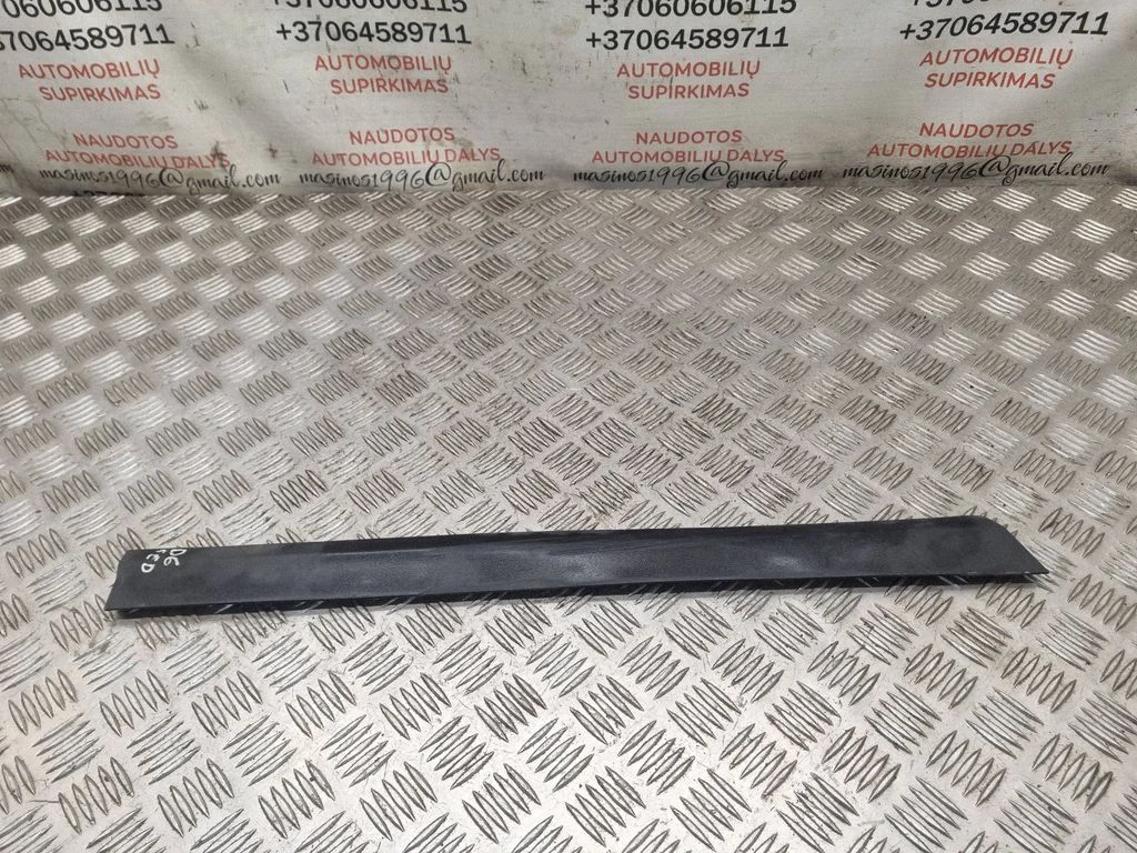 Listwa drzwi tylnych 3C0854950