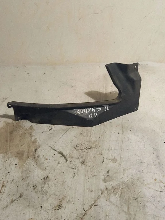 Under headlight/headlamp trim – Volkswagen Sharan (2001-2010)