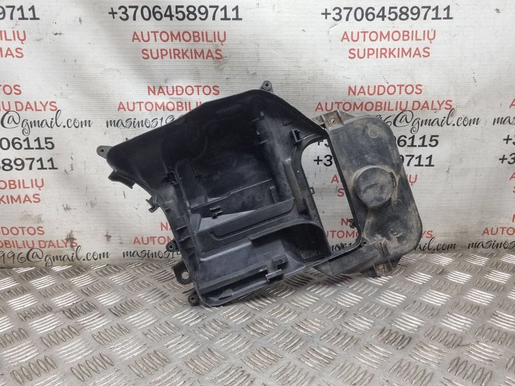 Fuse box cover – Audi A4 S4 B6 8E 8H (2001-2005)
