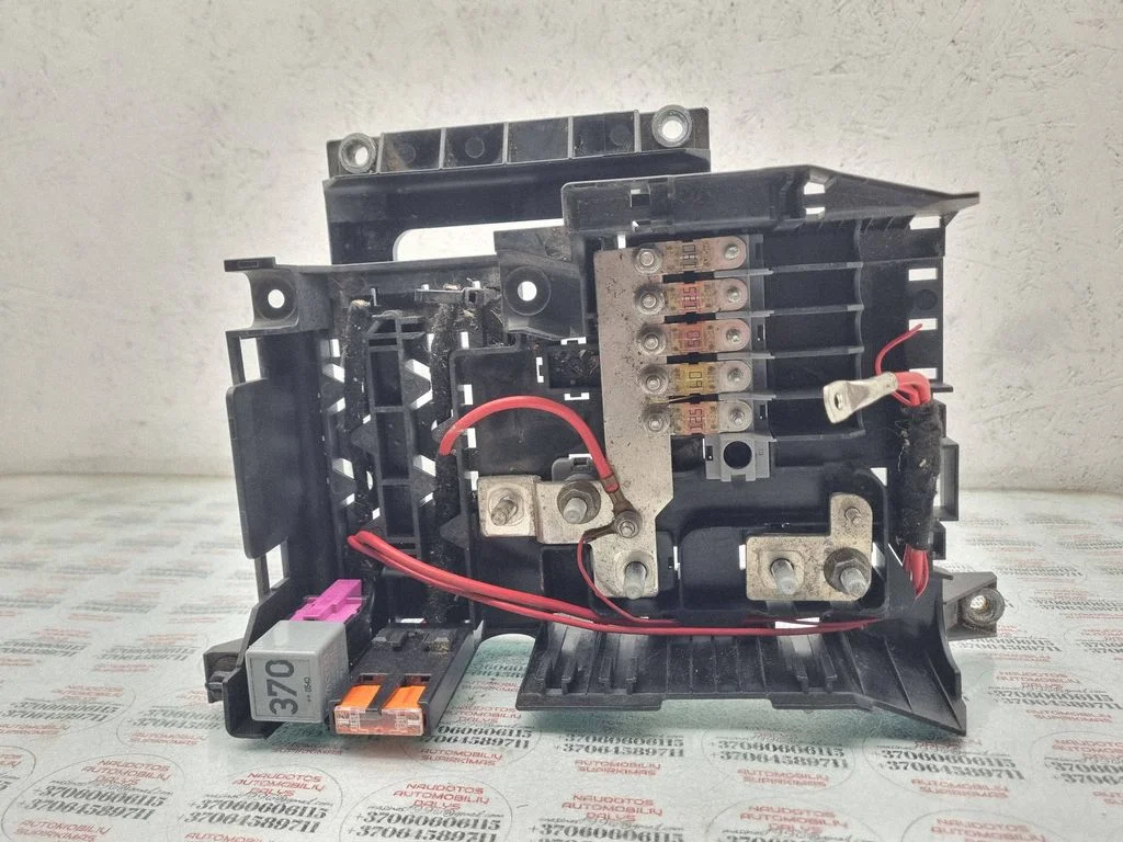 Fuse module – Audi Q7 4L (2005-2015)