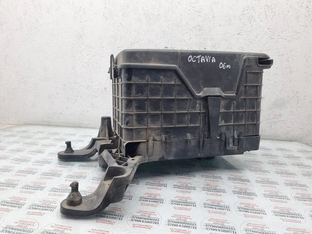 Aku kast – Skoda Octavia Mk2 (1Z) (2004-2013)