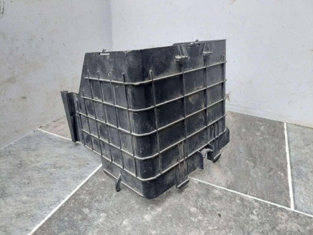 Battery box tray cover/lid – Volkswagen Passat B6 (2005-2010)