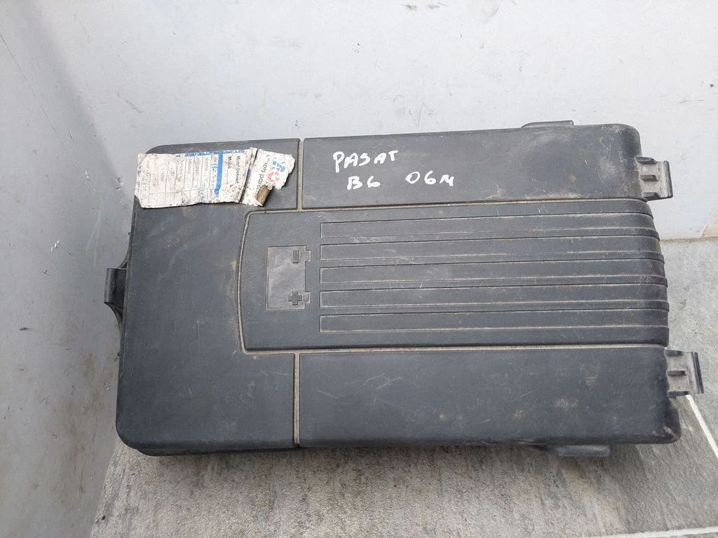 Battery box tray cover/lid – Volkswagen Passat B6 (2005-2010)