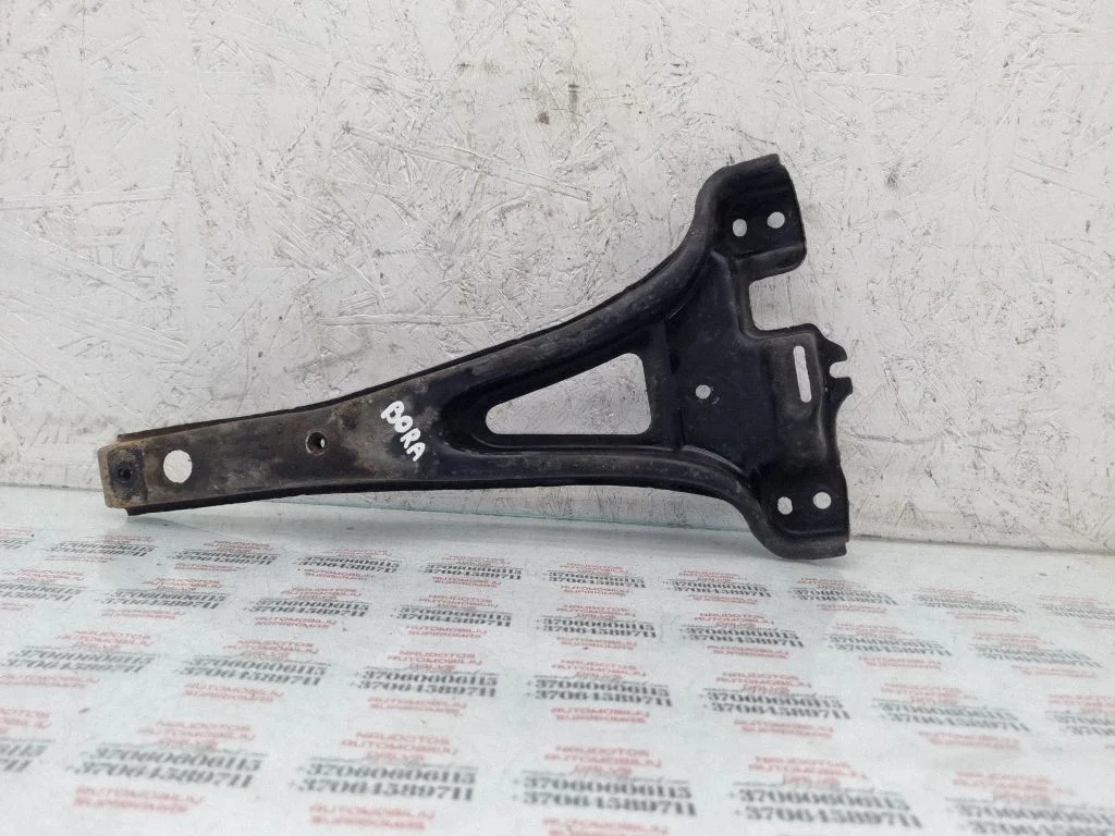 Radiator support slam panel bracket 1J0805569B