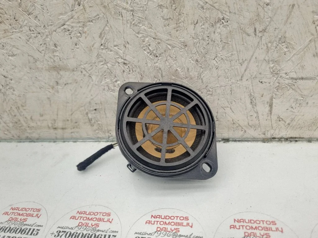 Panel speaker – Audi A4 Allroad B8 (2008-2016)
