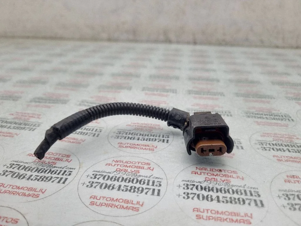 Esitule(de) juhtmestik – Volkswagen Passat CC (2008-2016)