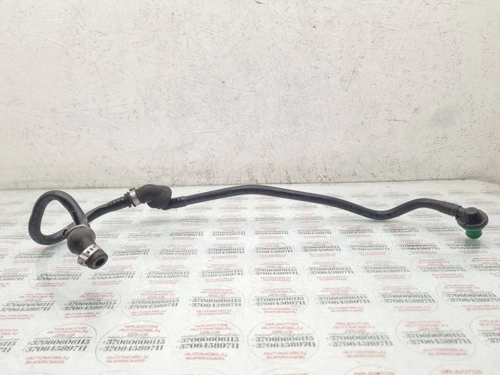 Vacuum line/pipe/hose 8K1611931L