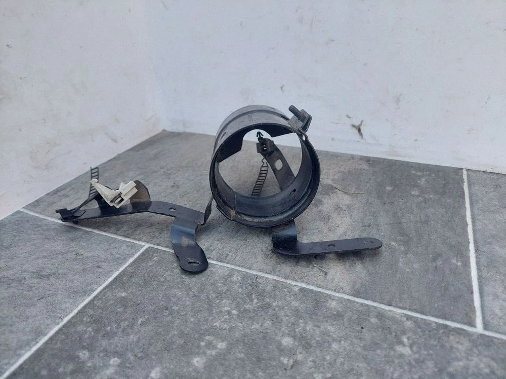 Kütusefiltri hoidik – Audi A4 S4 B6 8E 8H (2001-2005)