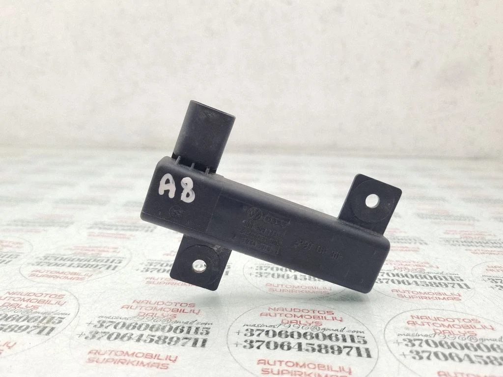 Interior comfort aerial antenna – Audi A8 S8 D3 4E (2002-2009)