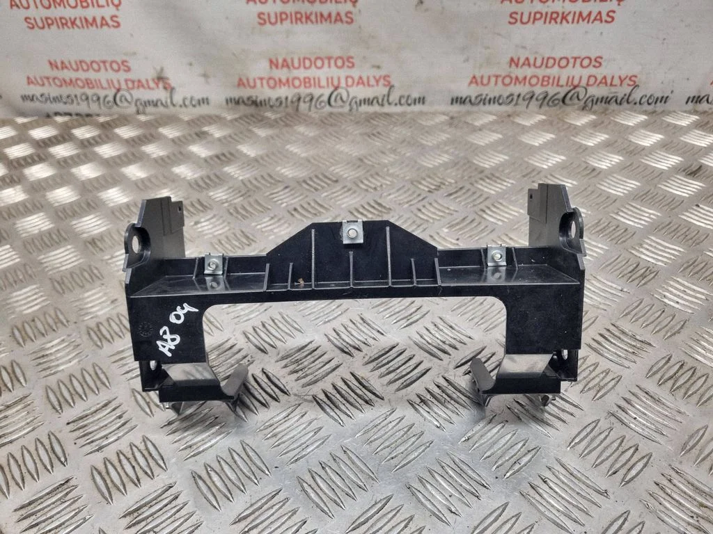 Muu armatuurlaua osa 408000010