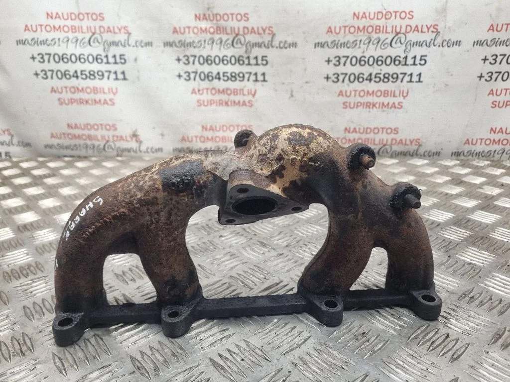 Exhaust manifold 028253033AH