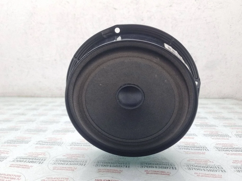 Tagaukse kõlar(id) 3C0035453