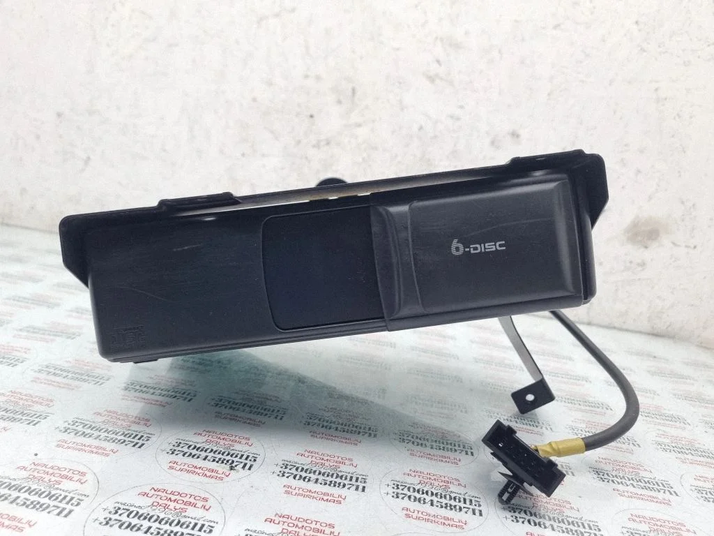 CD/DVD changer – Volkswagen Touareg I (2002-2010)