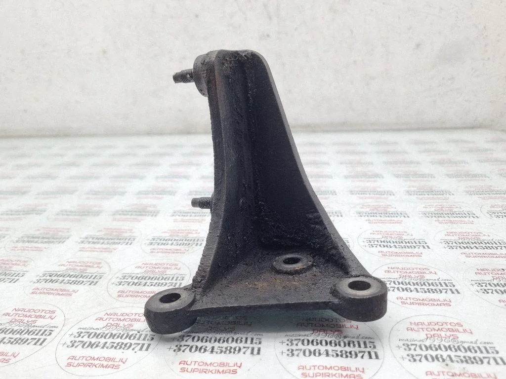 Driveshaft support bearing bracket – Volkswagen Sharan (1996-2000)