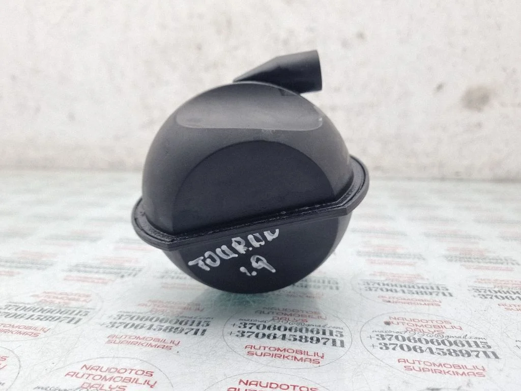Vacuum air tank – Volkswagen Touran I (2003-2010)