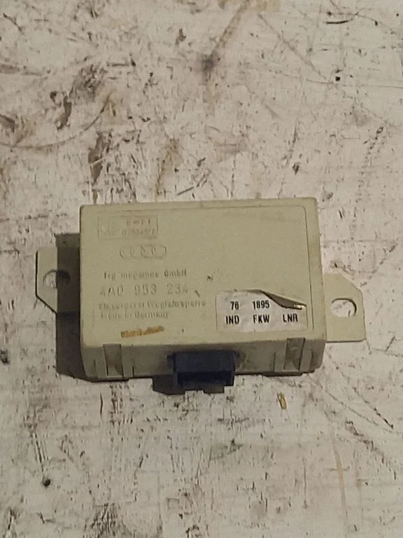 Immobilizer control unit/module 4A0953234