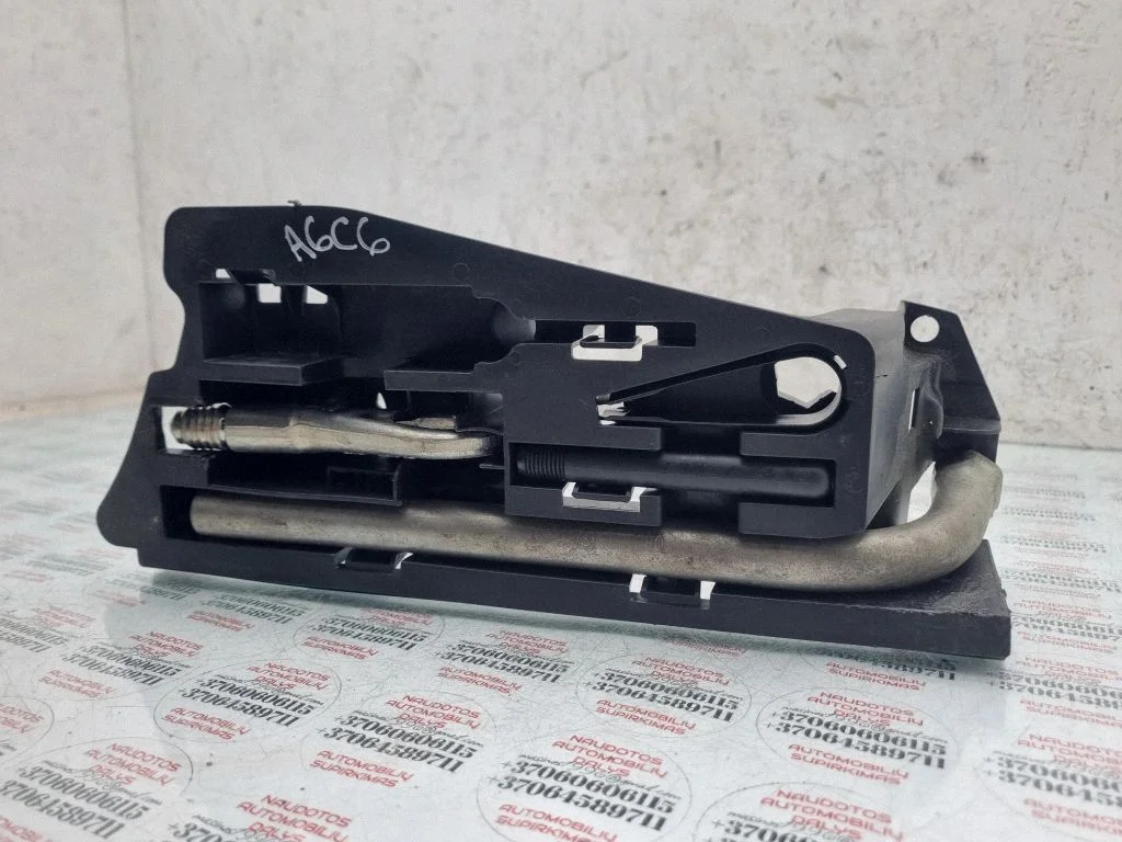 Tööriistakomplekt 4F5012111A