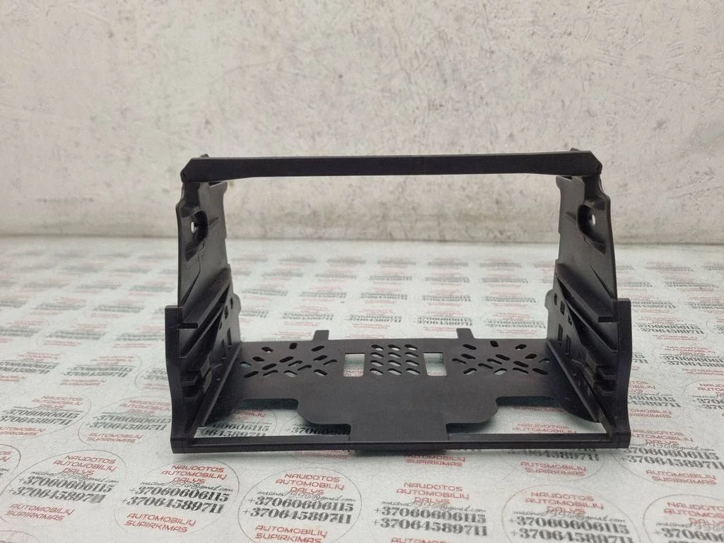 Radio/GPS head unit trim – Audi A6 Allroad C5 (1999-2005)