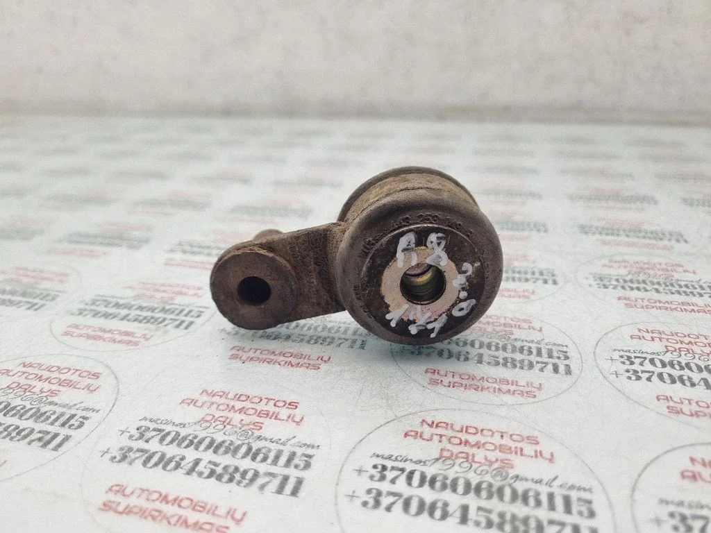 Summuti kinnitus/ hoidik – Audi A8 S8 D3 4E (2002-2009)