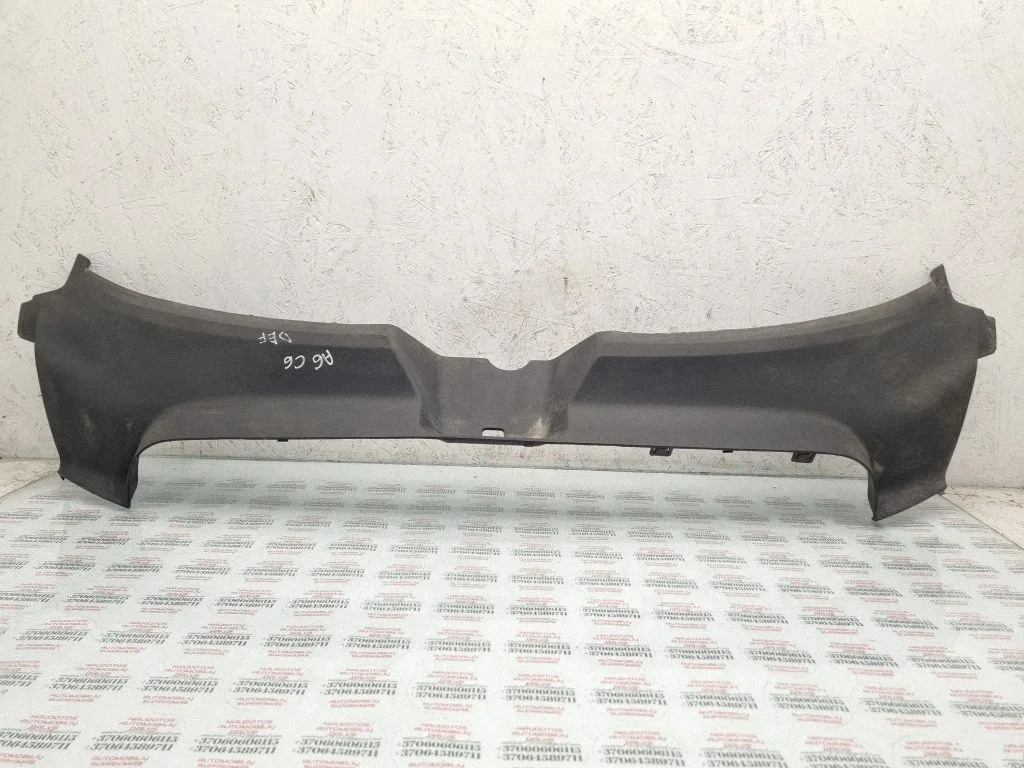 Radiaatori iluliist – Audi A6 Allroad C6 (2006-2011)