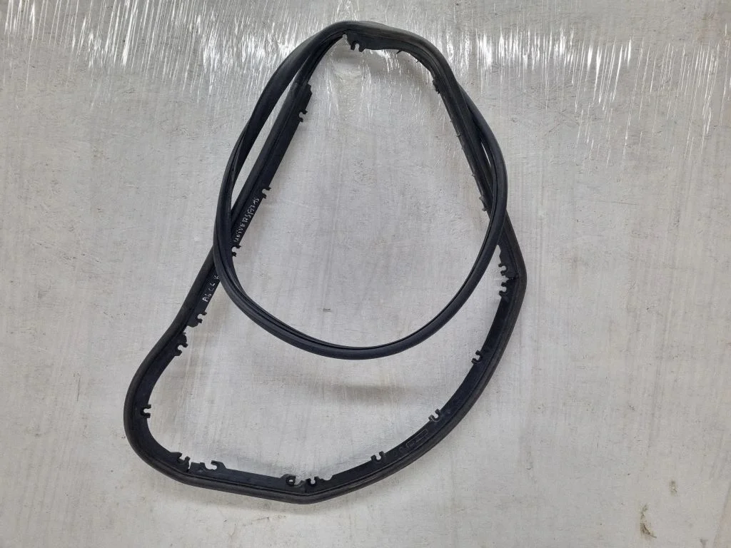 Rubber seal rear door 4F0833345C