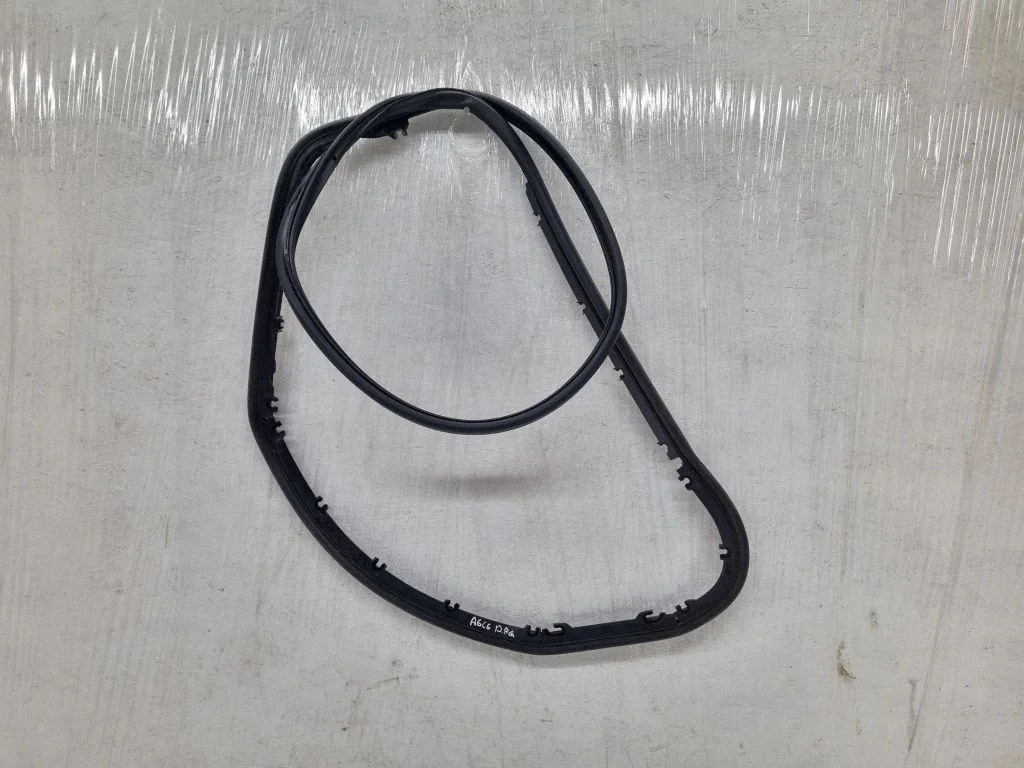 Rubber seal rear door 4F0833346A