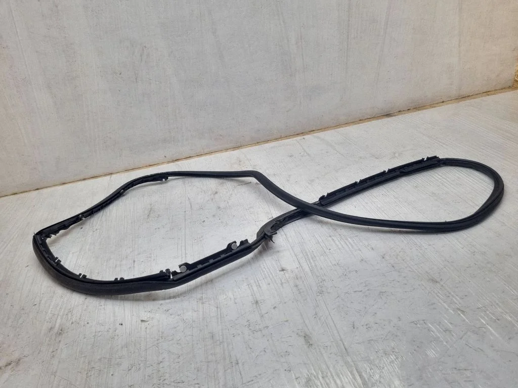 Rubber seal rear door 4F0833345D
