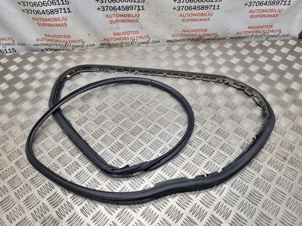Esiukse tihend (ukse pool) – Audi A6 Allroad C6 (2006-2011)