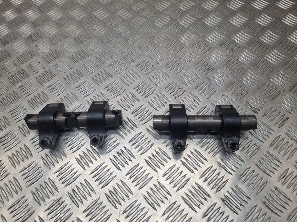 Docisk wtryskiwacza – Audi A4 S4 B6 8E 8H (2001-2005)