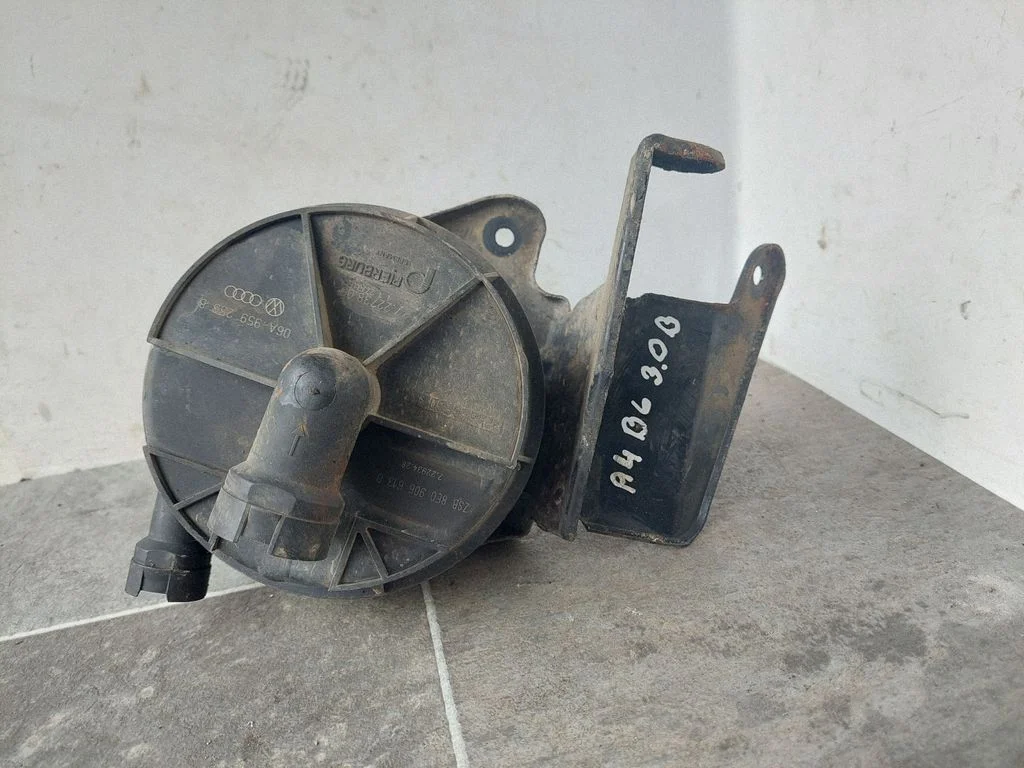 Pompa powietrza wtórnego – Audi A4 S4 B6 8E 8H (2001-2005)