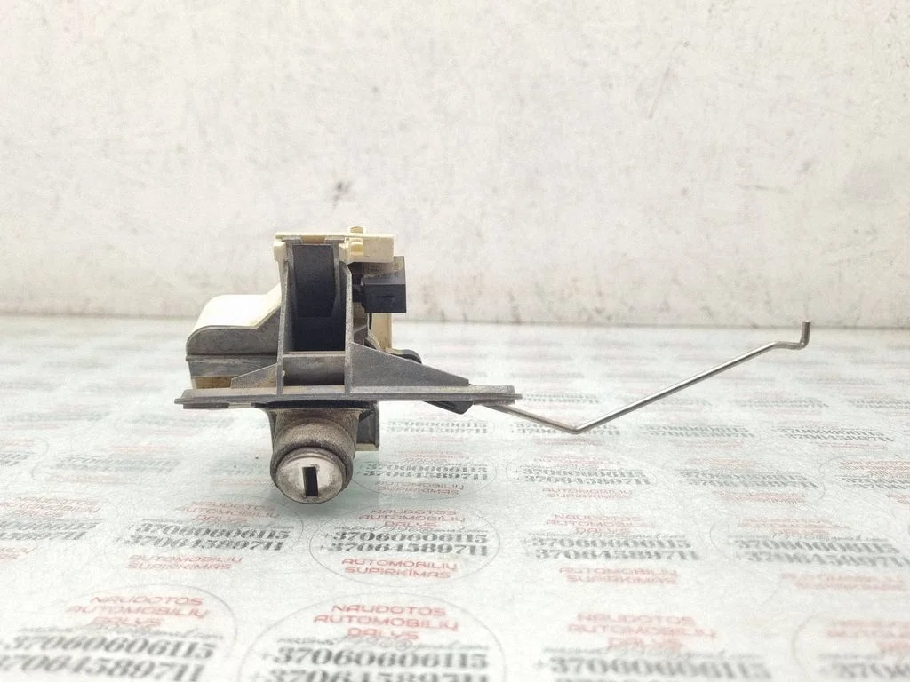 Tailgate exterior lock – Audi A3 S3 8L (1996-2003)