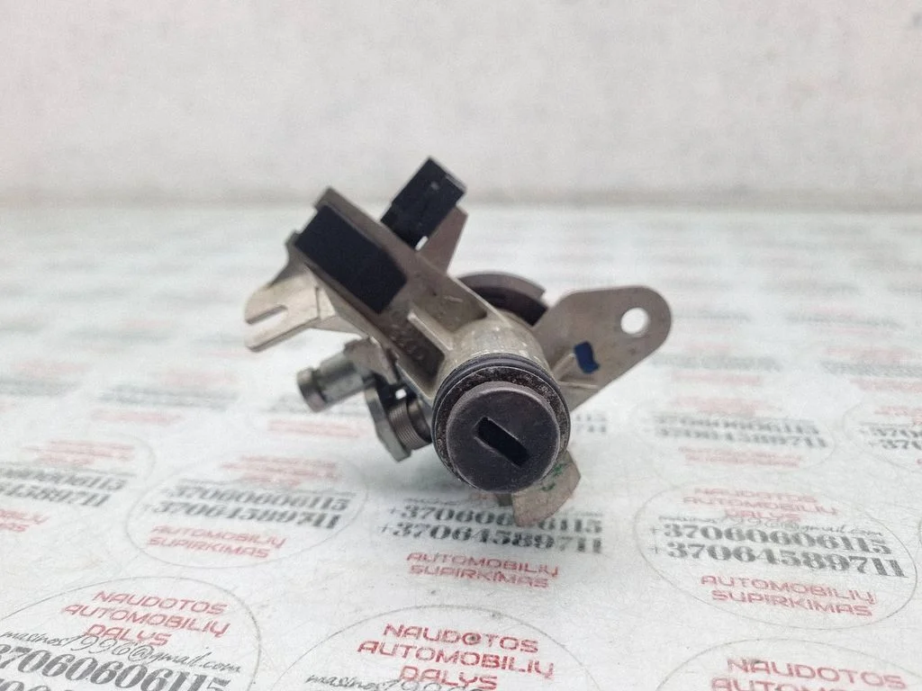 Tailgate exterior lock – Audi A3 S3 8L (1996-2003)