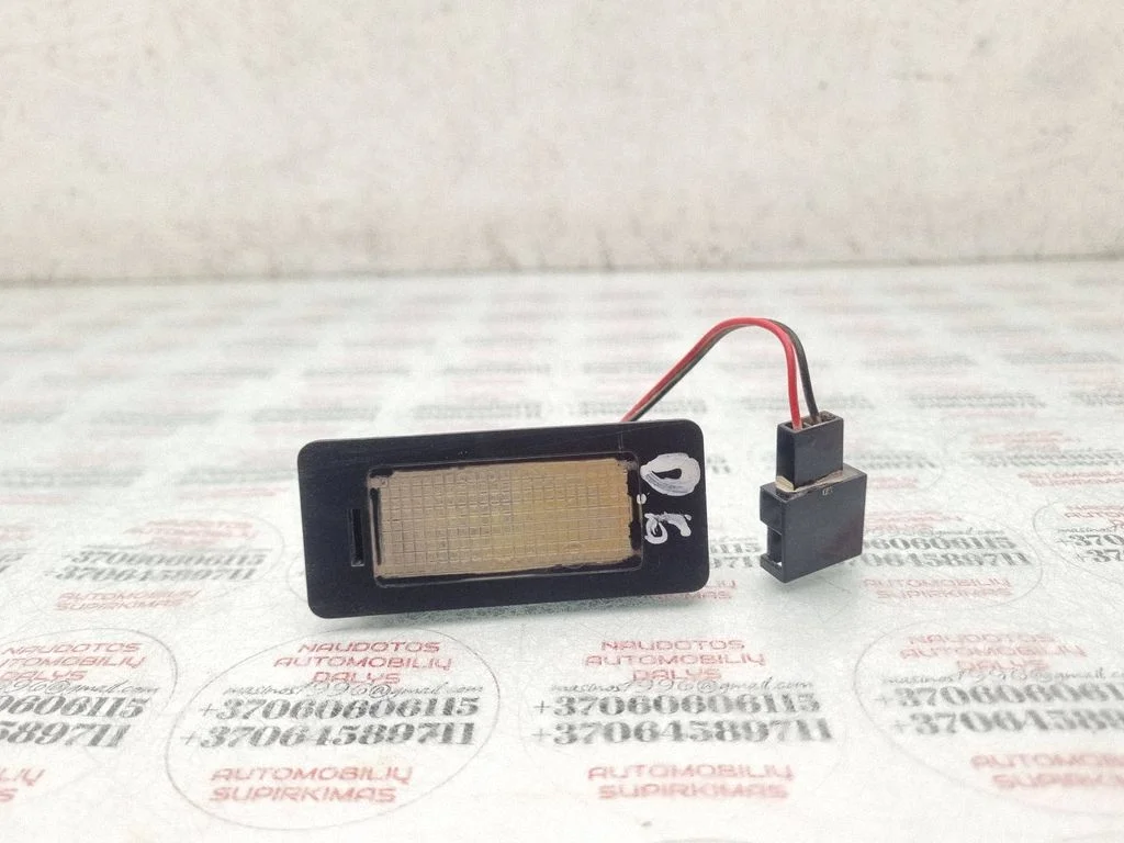 Rear door interior light – Audi A4 Allroad B8 (2008-2016)