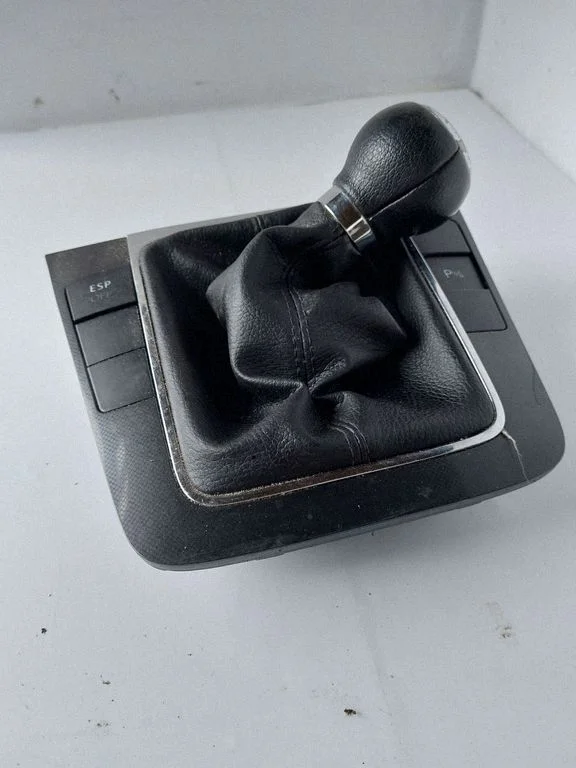 Gear lever shifter trim leather/knob 3C0864263