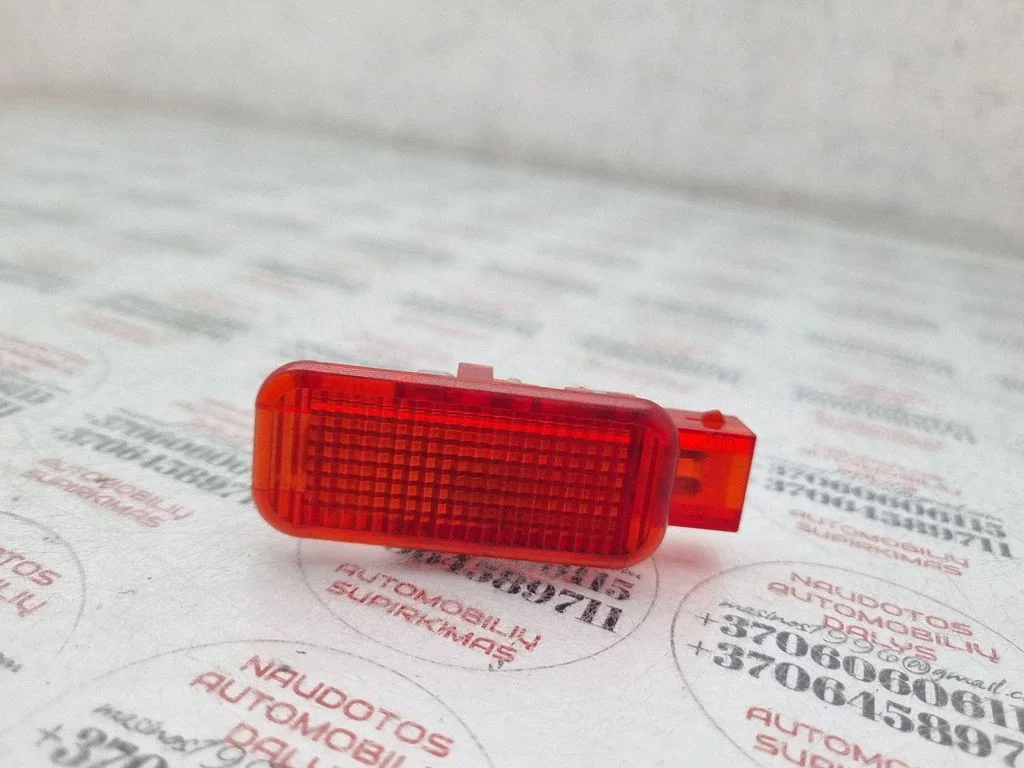 Rear door interior light – Audi A8 S8 D3 4E (2002-2009)