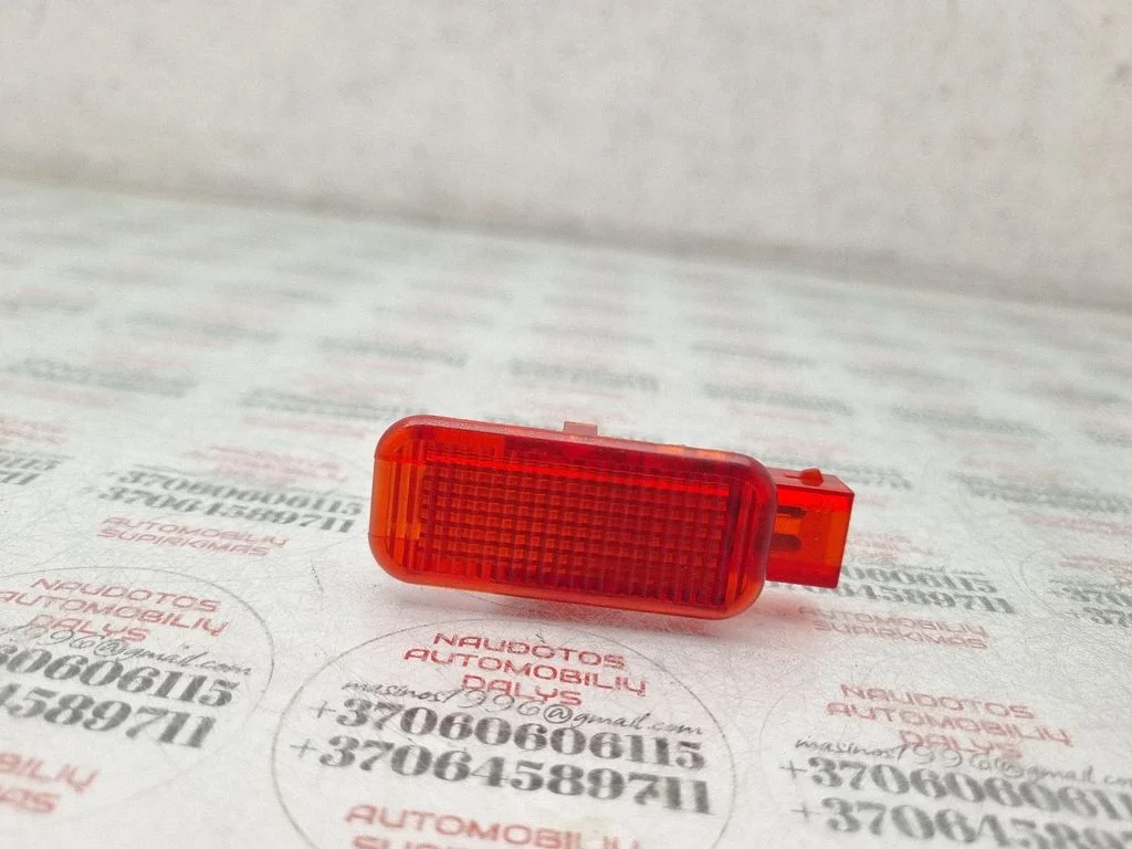 Rear door interior light – Audi A8 S8 D3 4E (2002-2009)