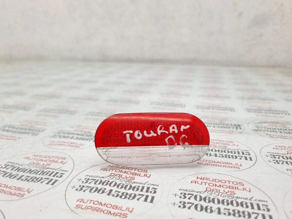 Rear door interior light – Volkswagen Touran I (2003-2010)
