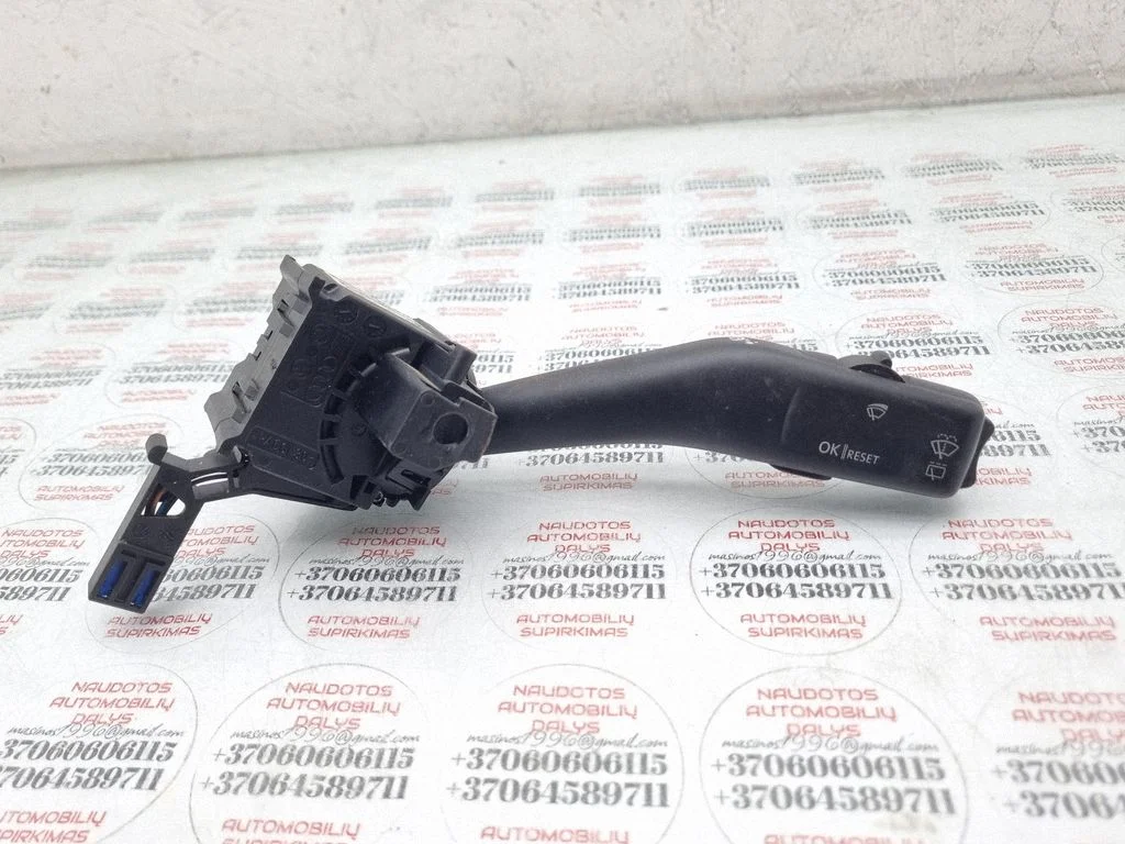 Wiper control stalk – Skoda Octavia Mk2 (1Z) (2004-2013)