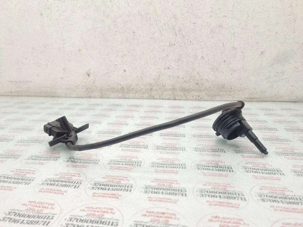 Reversing light switch sensor 012919823F