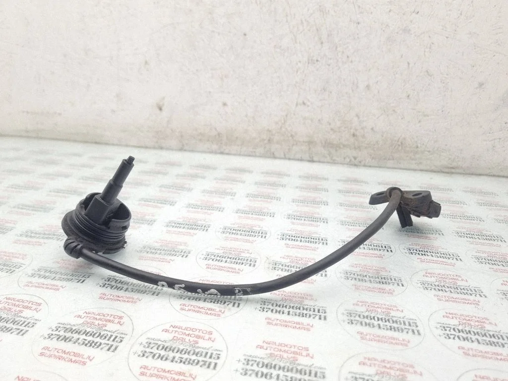 Reversing light switch sensor 012919823F