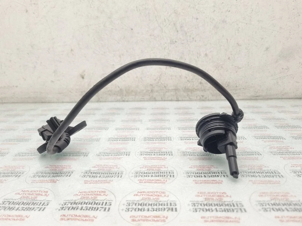 Reversing light switch sensor 012919823F