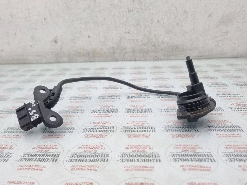 Reversing light switch sensor 012919823F