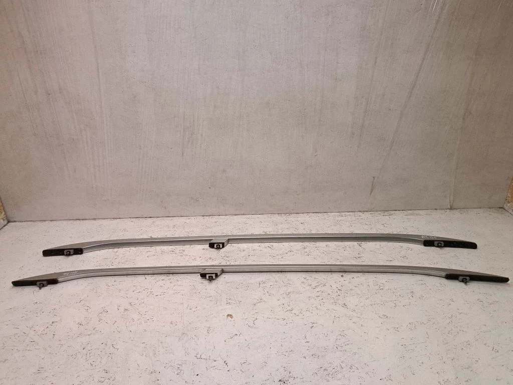 Roof bar rail