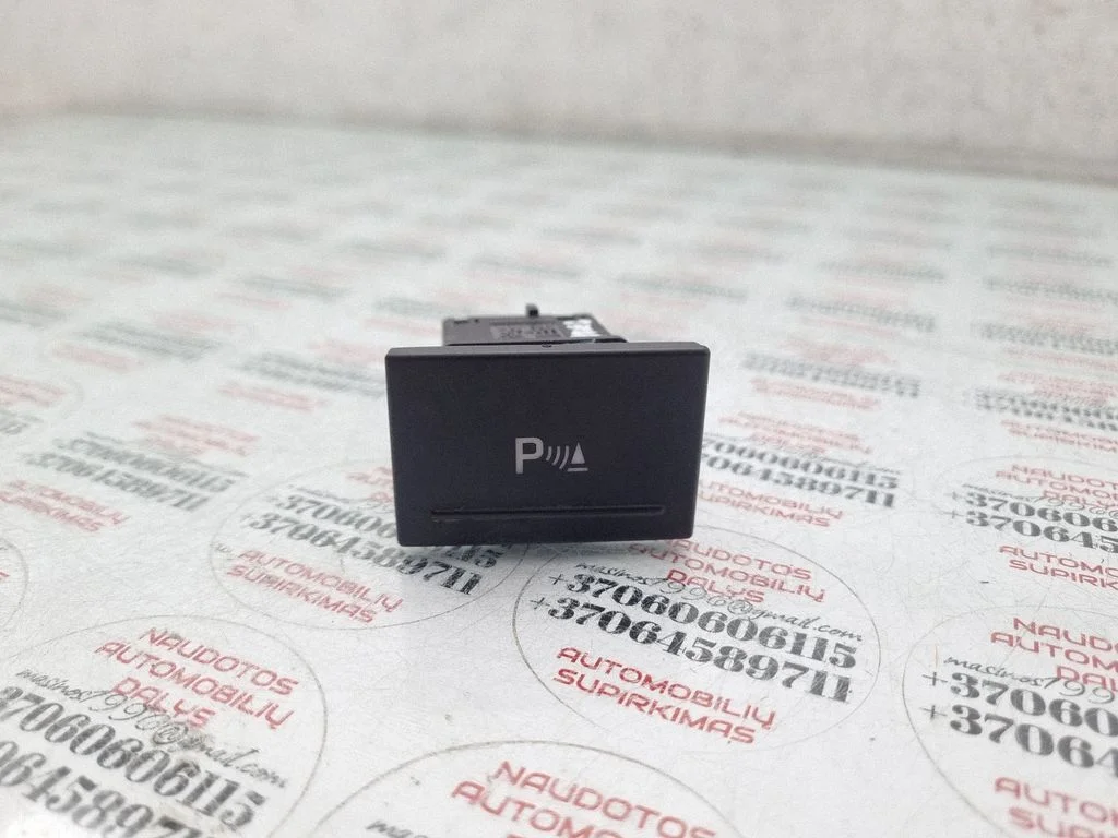 Parking (PDC) sensor switch – Volkswagen Touareg I (2002-2010)