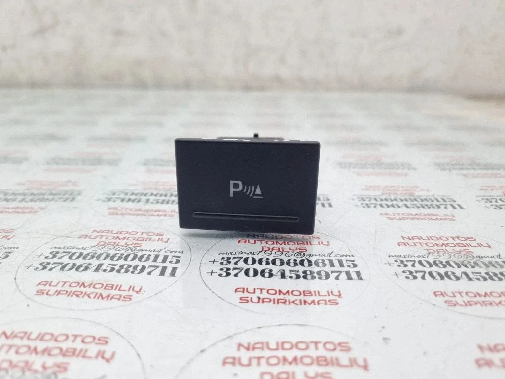 Parking (PDC) sensor switch – Volkswagen Touareg I (2002-2010)