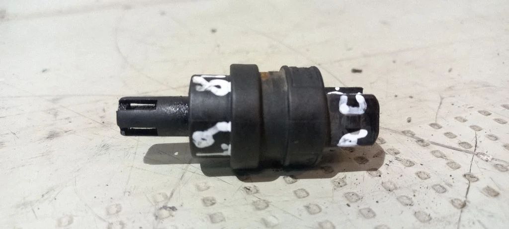 Intake air temperature sensor – Ford Galaxy (1995-2000)